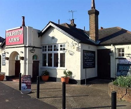 Ferienwohnung Holroyd Arms Guildford Exterior foto